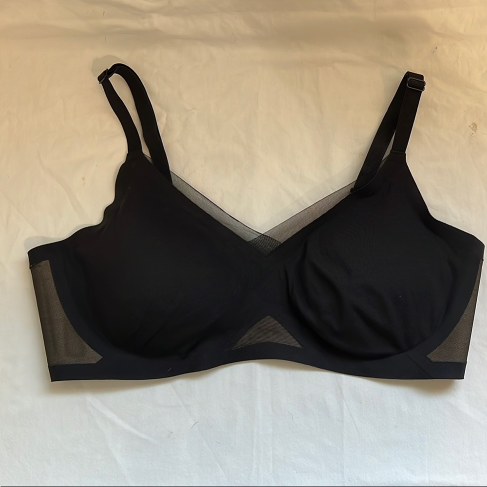 Honeylove Black Crossover Wireless Bra with Adjustable Straps